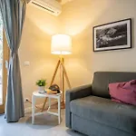 Le Vie Del Borgo | 3 Dimore Indipendenti A *