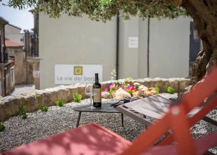 Le Vie Del Borgo | 3 Dimore Indipendenti A * 奇维塔